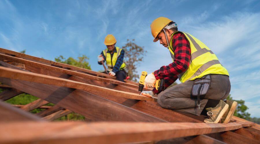 Professional metal roof installation in Pontiac, MI